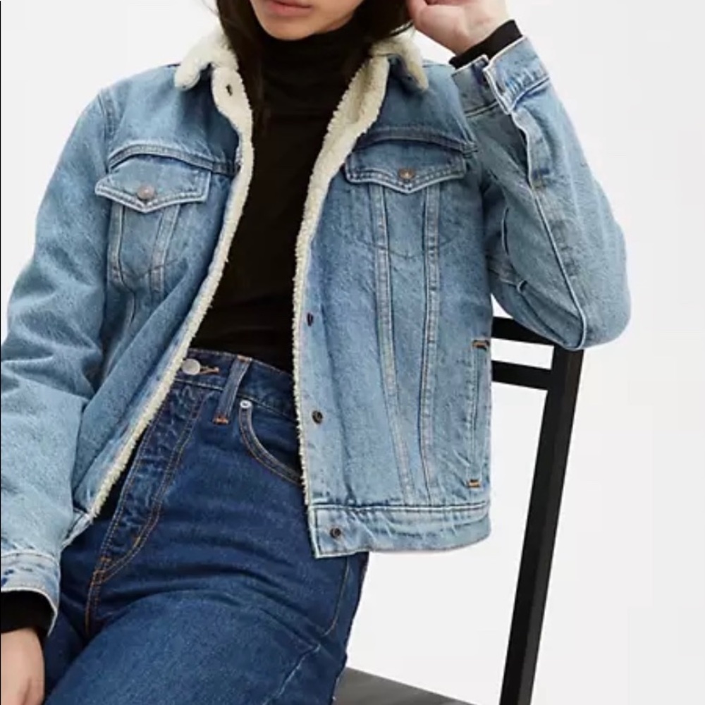 NWT LEVIS ORIGINAL SHERPA TRUCKER JACKET